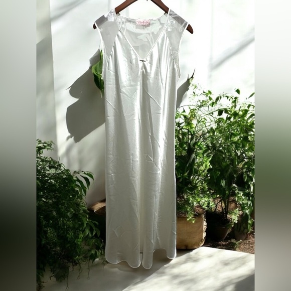 Oscar de la Renta White Satin Slip Dress size Small - Picture 1 of 4